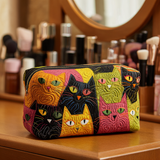 Quilted beauty case with cat in the garden NCU0DK10143