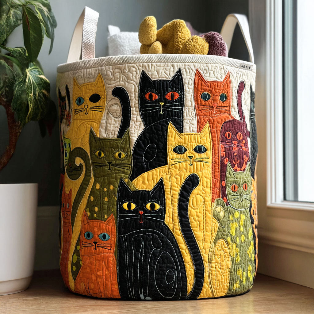 Quilted laundry basket with a cosy cat NCU0QN034