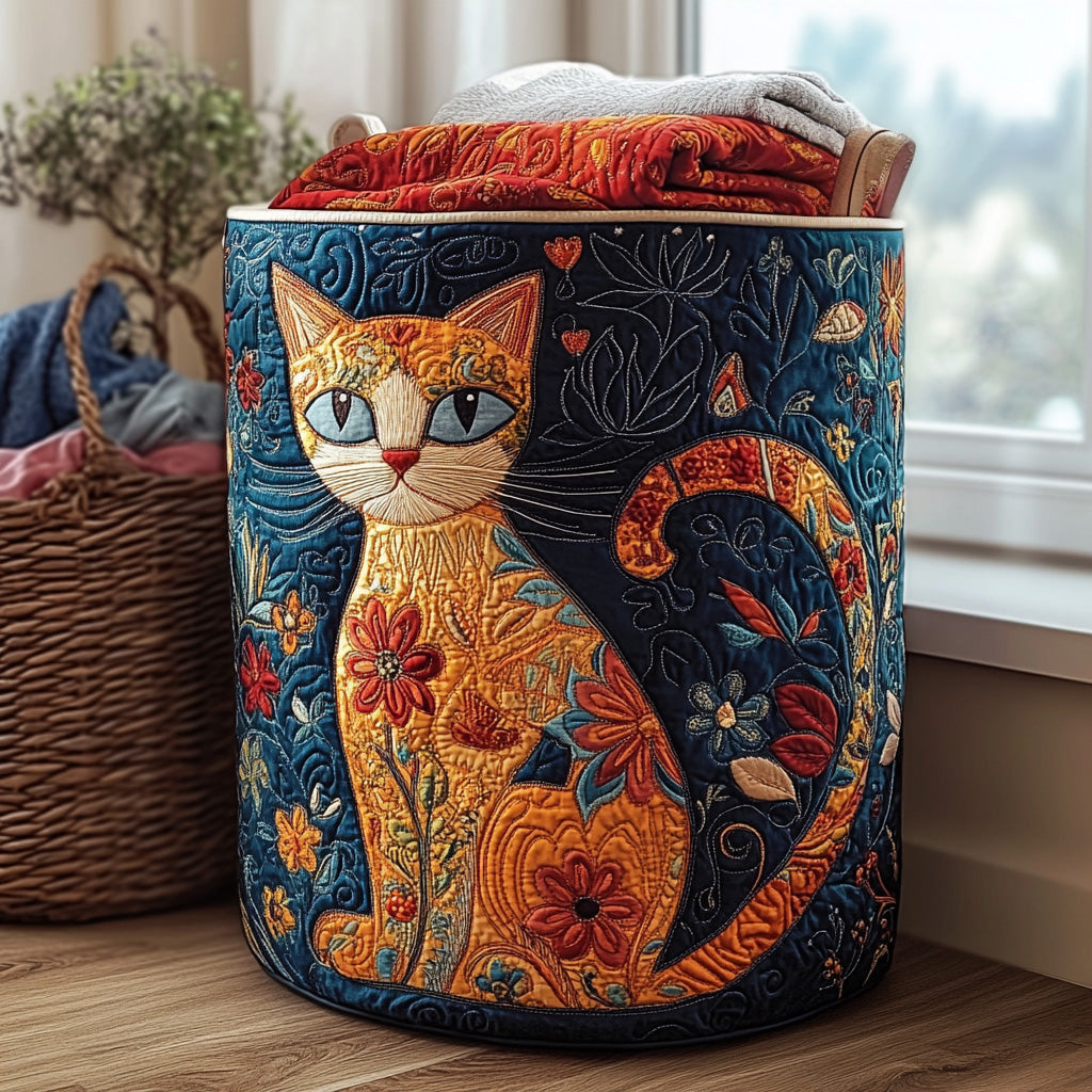 Quilted Cat-Shaped Laundry Basket NCU0QN041